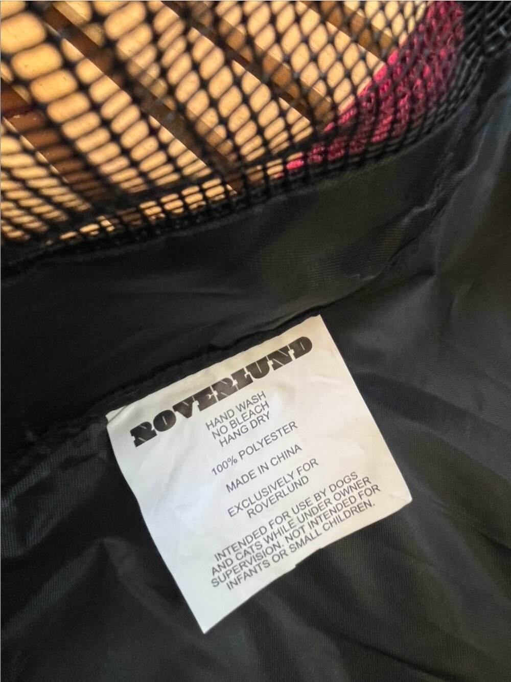 Roverlund *Airline Compliant* Pet Carrier - Size L - Black and Magenta - Picture 8 of 8